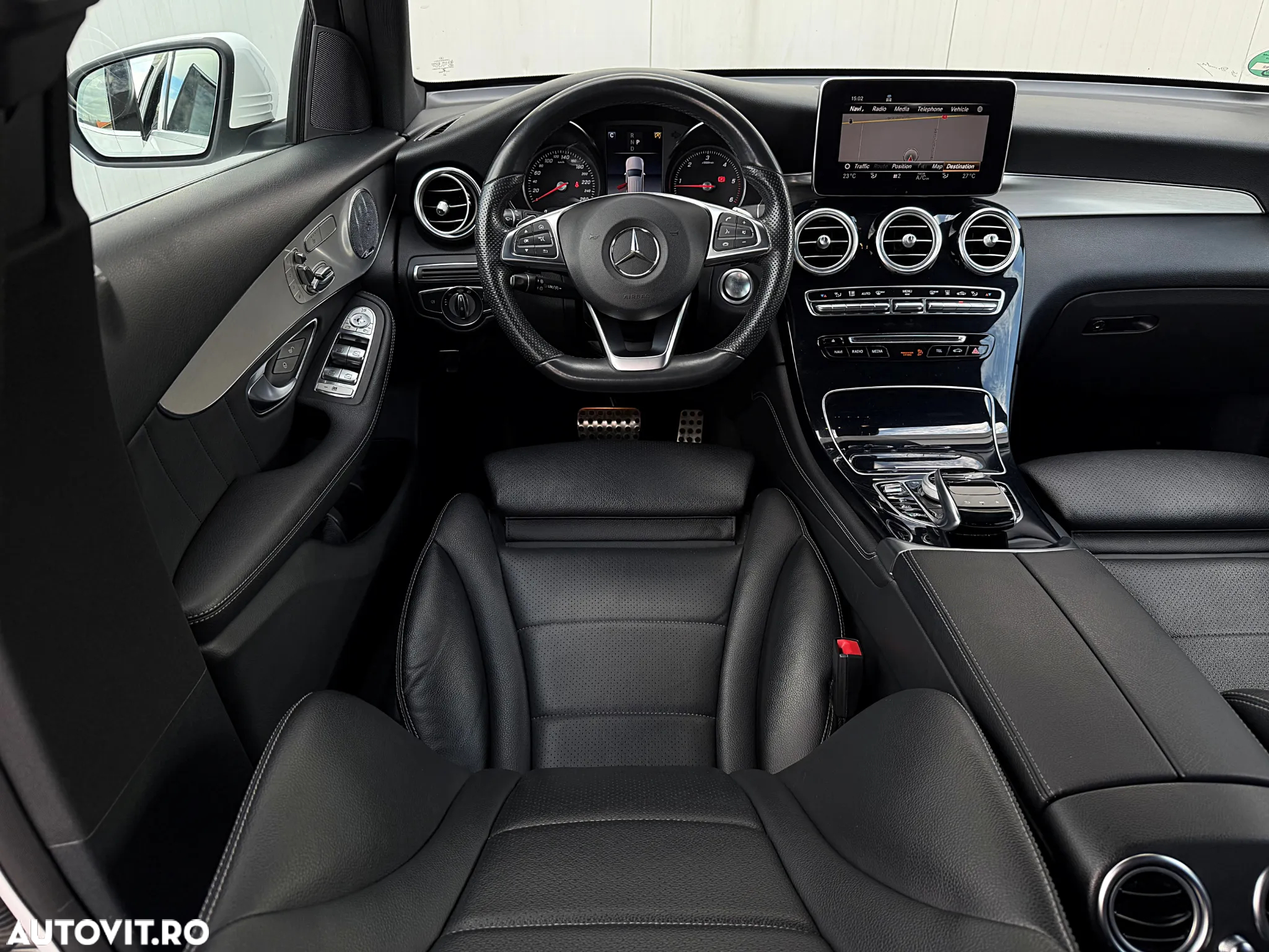 Mercedes-Benz GLC 220 d 4Matic 9G-TRONIC AMG Line - 18