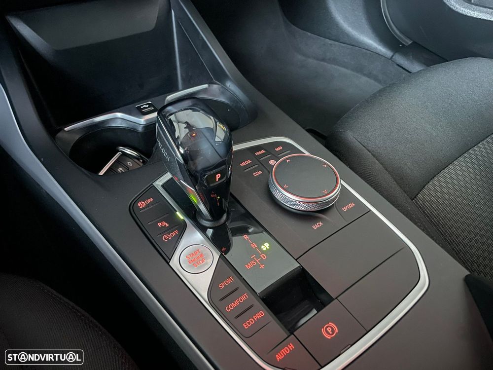 BMW 116 d Advantage Auto - 29