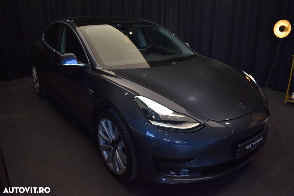 Tesla Model 3 Standard Reichweite Plus Hinterradantrieb - 2