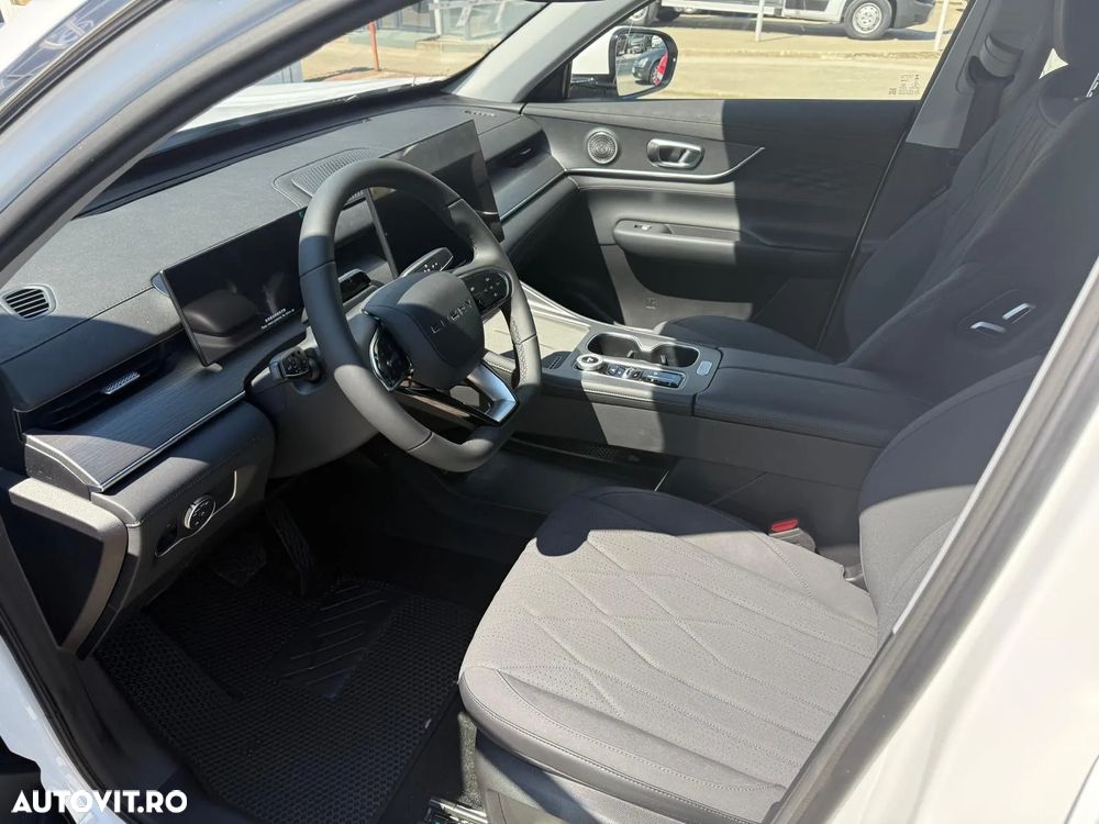 Chery Tiggo 8 1.6 TGDI 7DCT Luxury - 7