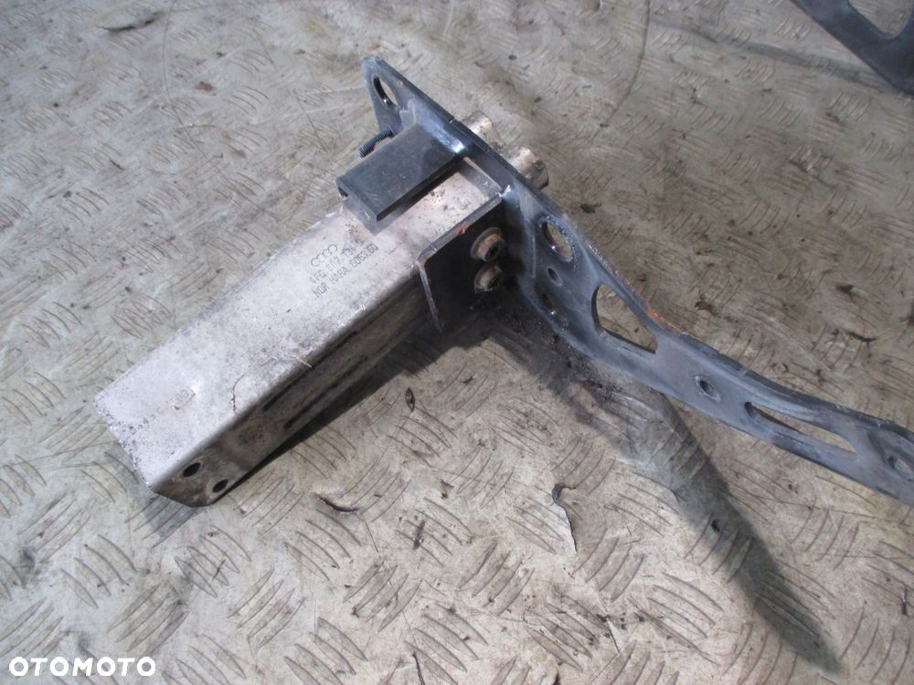 STERFA ZGNIOTU ODBÓJ ZDERZAKA PRZÓD PRAWY ABSORBER AUDI A6 C6 4F0807134 - 3