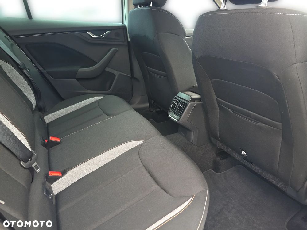 Skoda Scala 1.5 TSI Selection DSG - 12