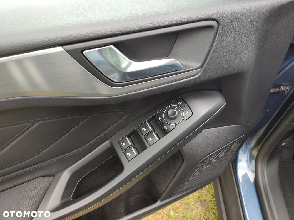 Ford Focus 1.0 EcoBoost mHEV Titanium - 21