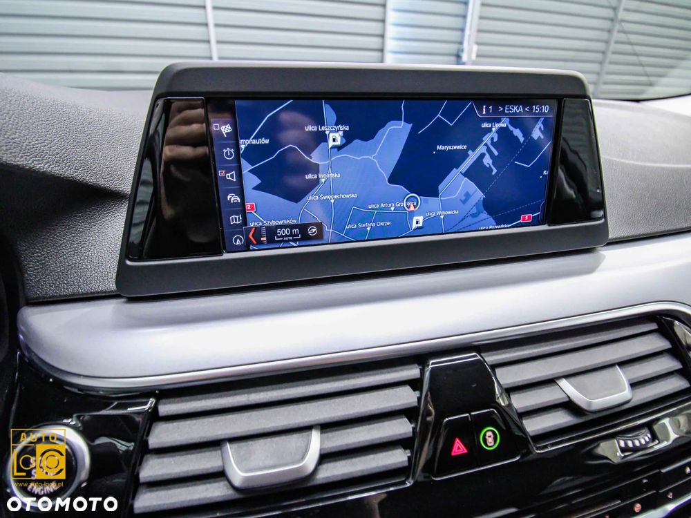 BMW Seria 5 518d - 18