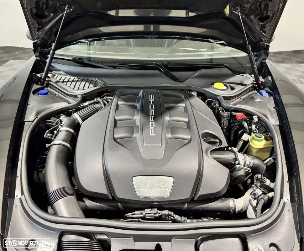 Porsche Panamera - 8
