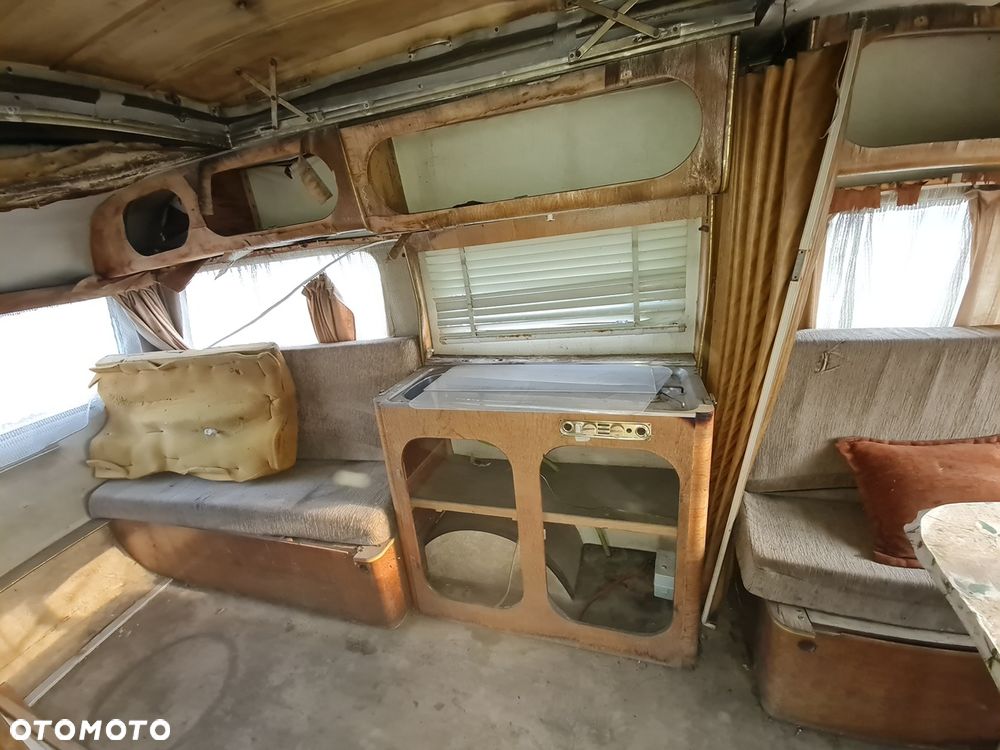 Inny Caravan model 3852 - 5