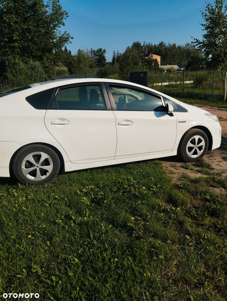Toyota Prius 1.8 HSD Luna - 4