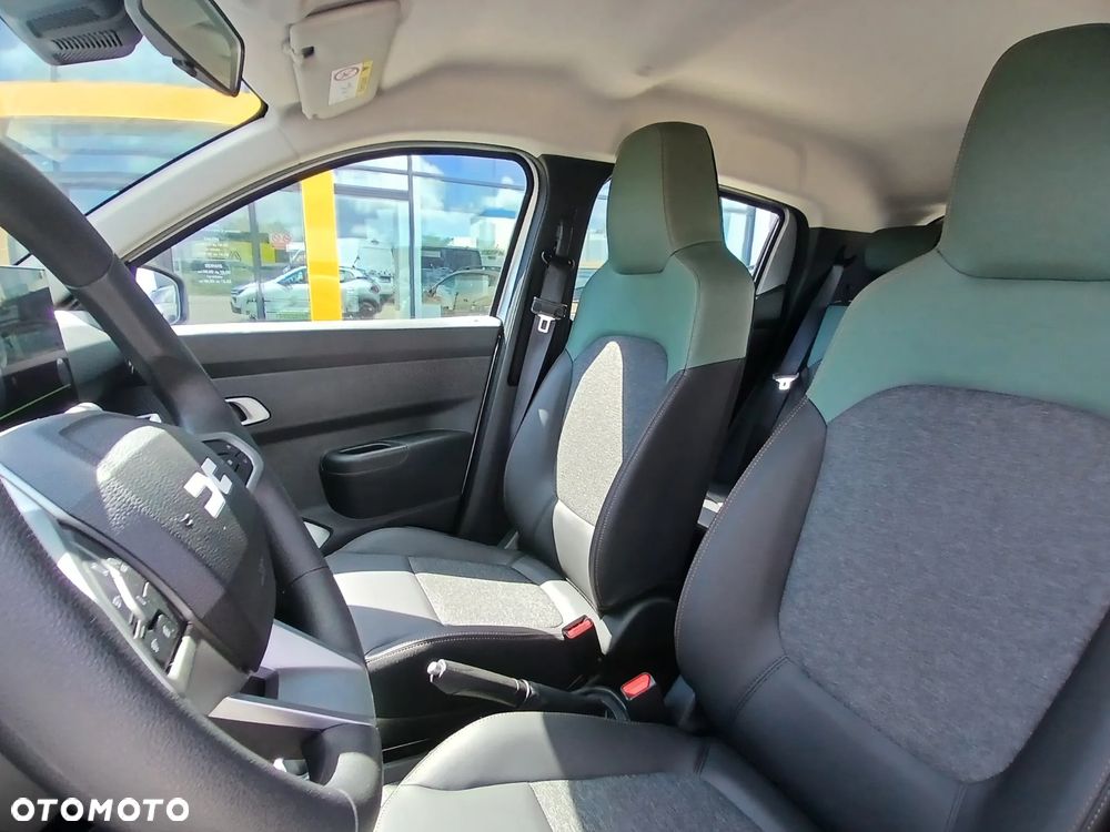Dacia Spring Electric 24.3kWh 100 Extreme - 11