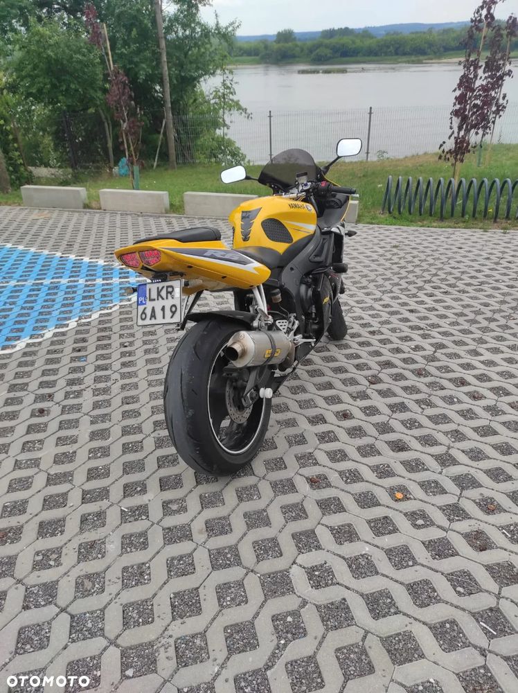 Yamaha YZF - 12