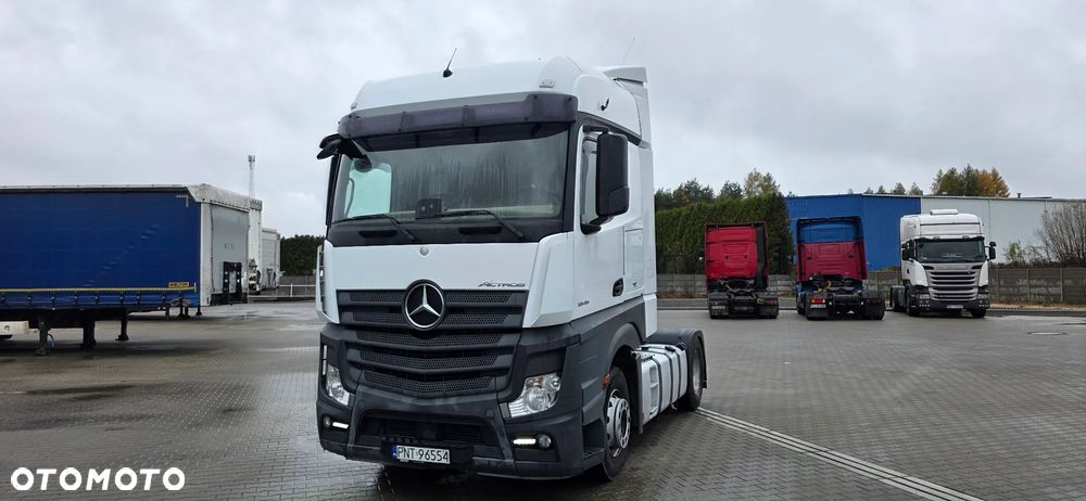 Mercedes-Benz ACTROS - 1