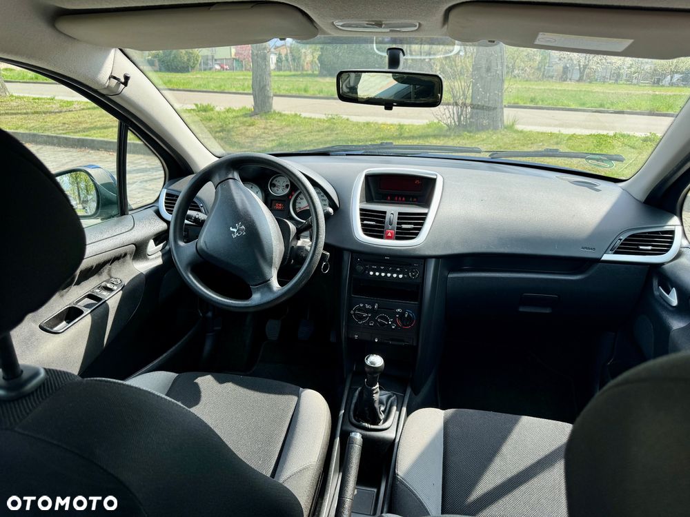 Peugeot 207 75 Filou - 21