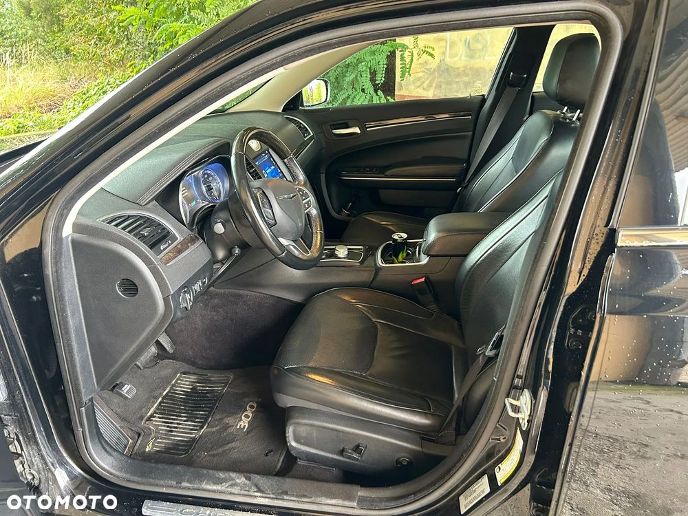 Chrysler 300C - 15