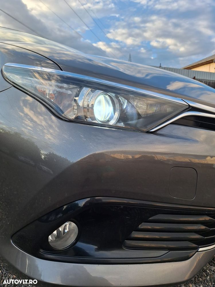 Toyota Auris - 13