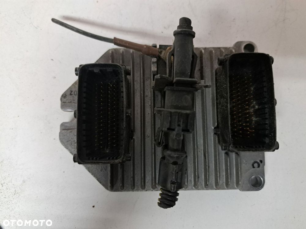 OPEL 1.8 16V KOMPUTER  STEROWNIK  SILNIKA 09179499 - 2
