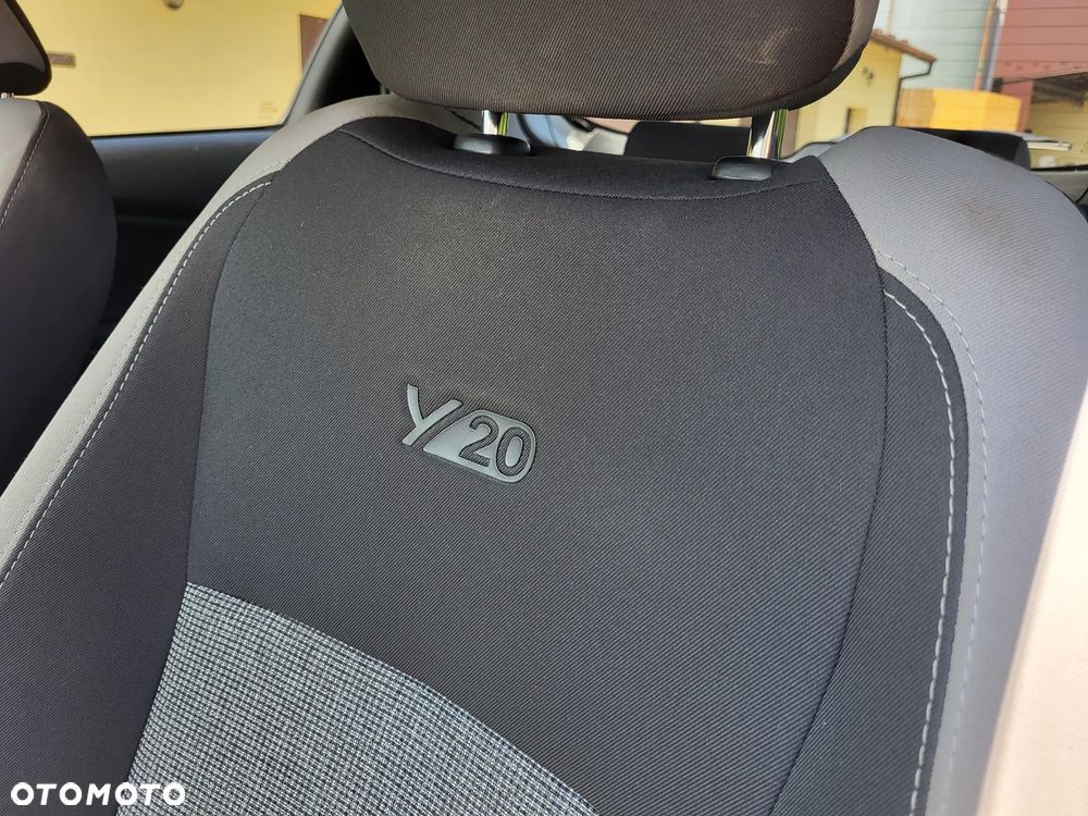 Toyota Yaris 1.5 Premium - 15