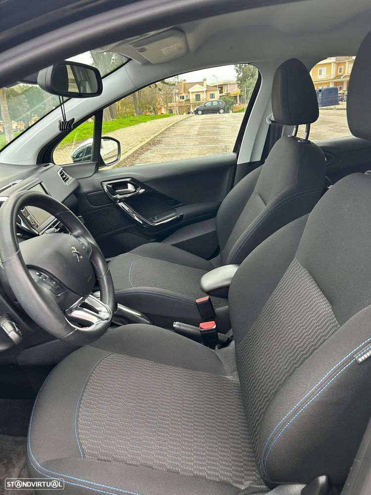 Peugeot 208 1.5 BlueHDi Signature - 10