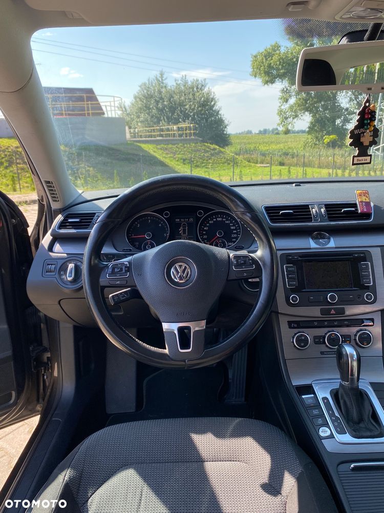 Volkswagen Passat 2.0 TDI Comfortline Optimum DSG - 10