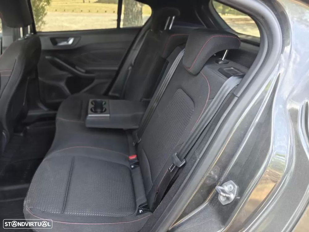 Ford Focus 1.0 EcoBoost MHEV ST-Line - 15