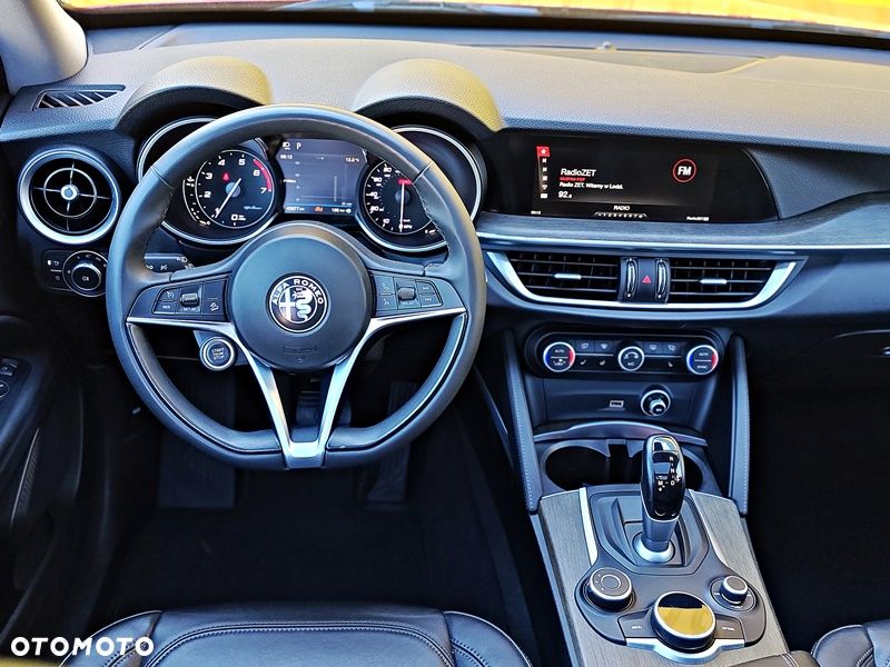 Alfa Romeo Stelvio 2.0 Turbo 16V AT8-Q4 Veloce Ti - 11