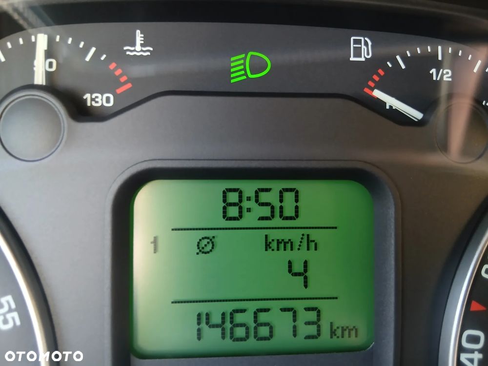 Skoda Octavia 1.6 Ambiente - 18