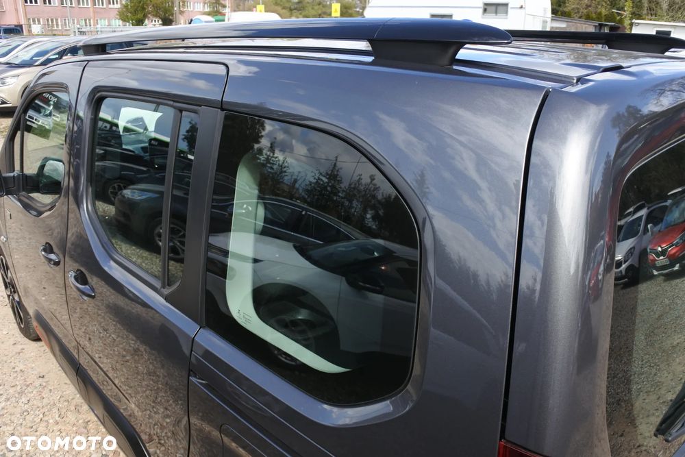 Citroën Berlingo XL PureTech 110 SHINE - 33