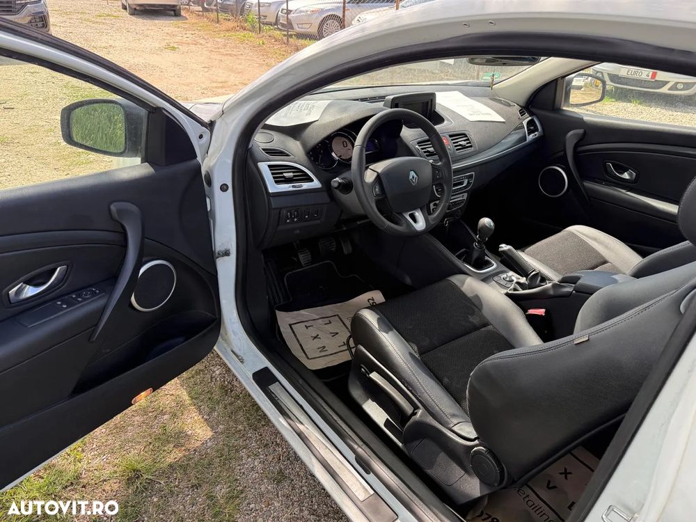 Renault Megane Coupe dCi 160 FAP GT - 9