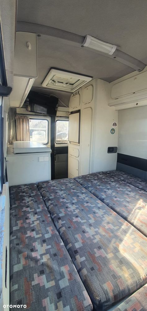 Mercedes-Benz MB100 - 7