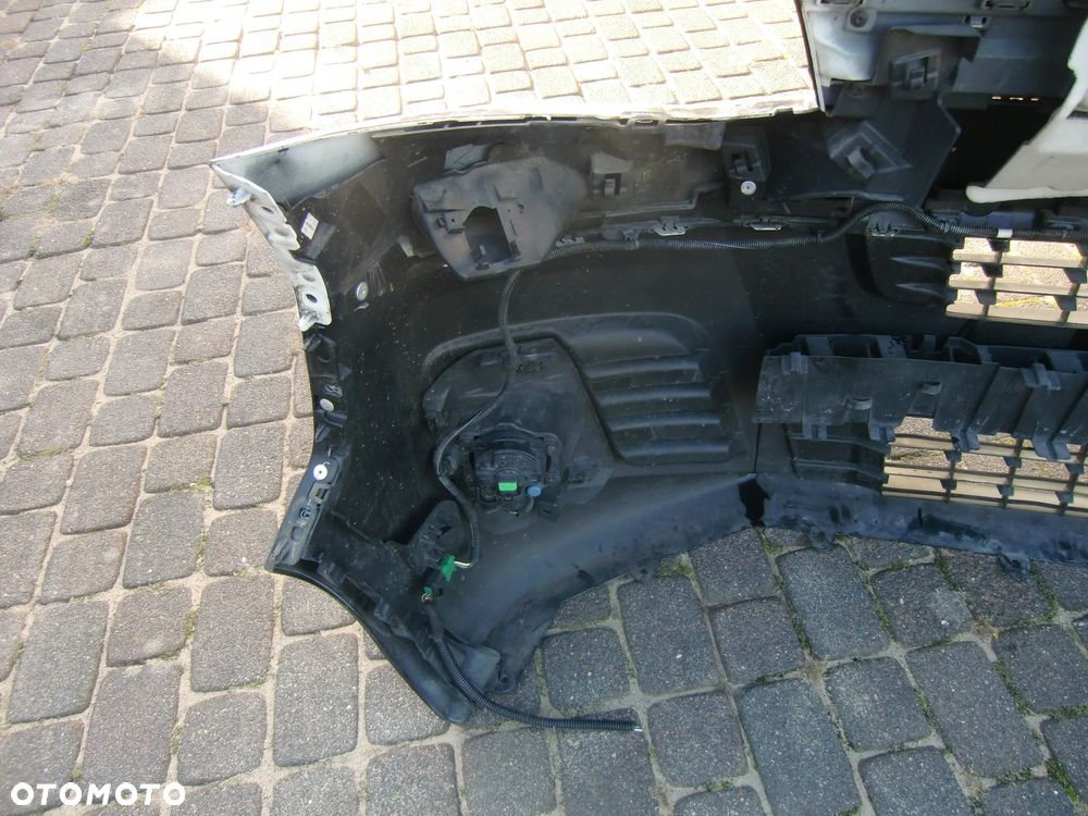 Zderzak Citroen Jumpy III - 8