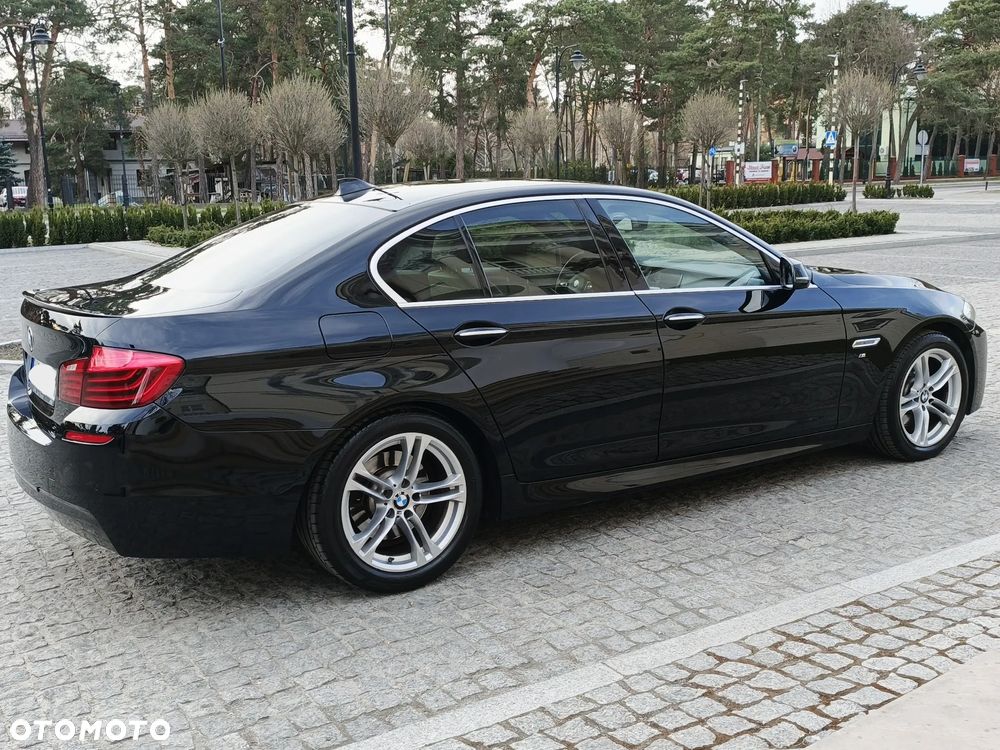 BMW Seria 5 520d xDrive - 14