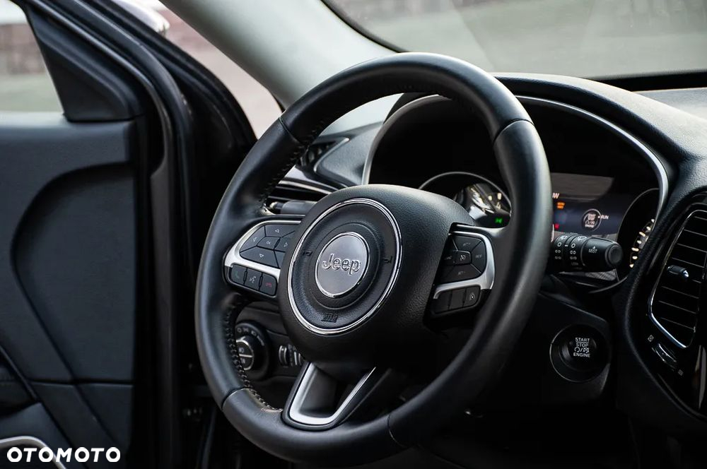 Jeep Compass - 30