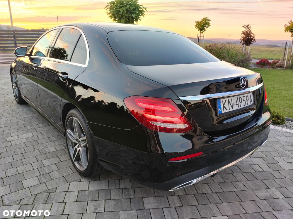 Mercedes-Benz Klasa E 220 d 4-Matic 9G-TRONIC - 21