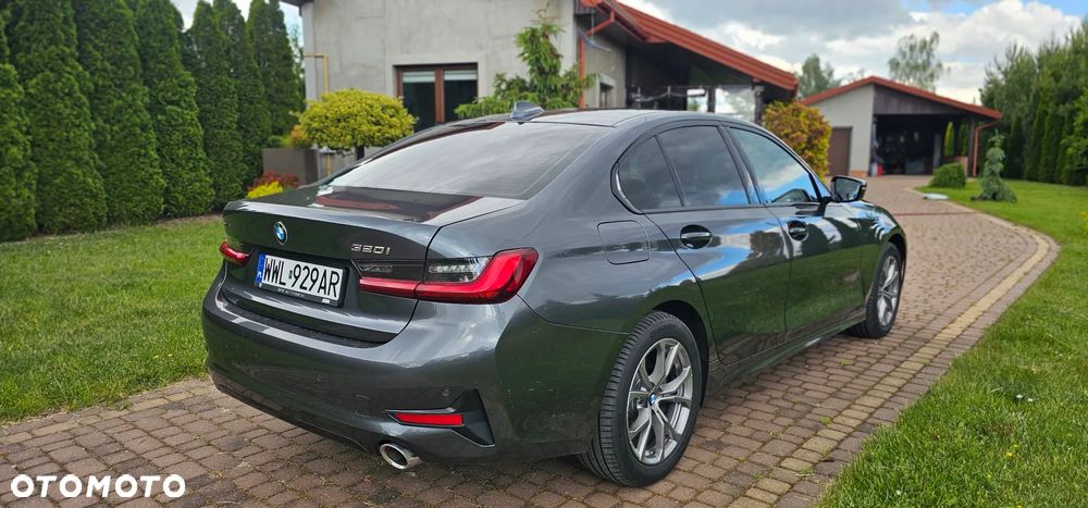 BMW Seria 3 320i xDrive Sport Line - 2