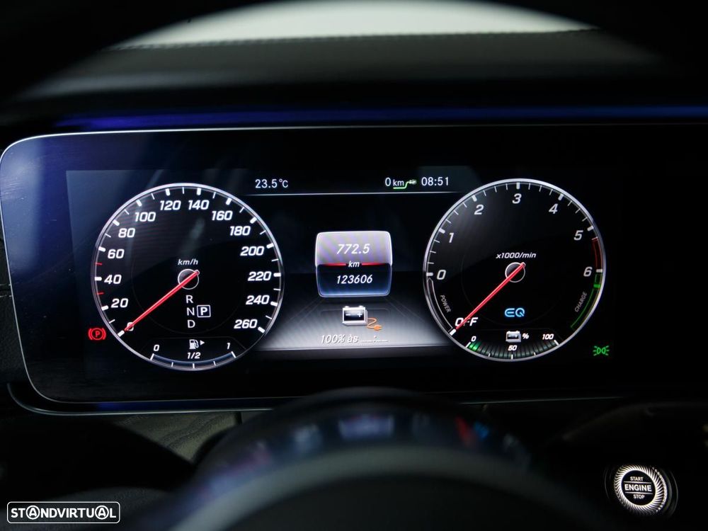 Mercedes-Benz E 300 de AMG Line - 21