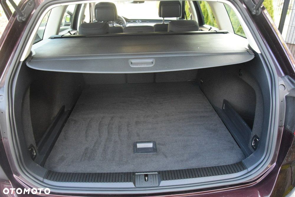 Volkswagen Passat - 28