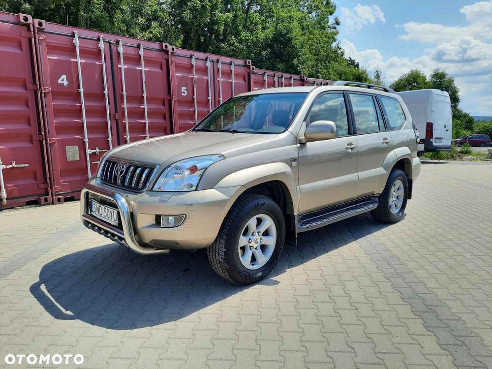 Toyota Land Cruiser - 1