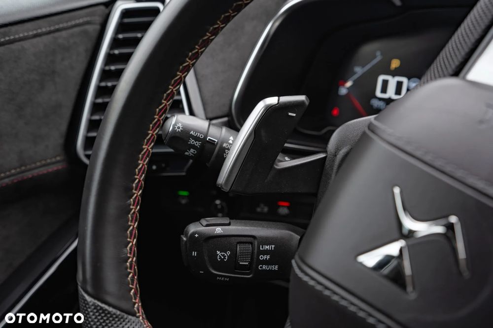 DS Automobiles DS 7 Crossback 1.6 PureTech Performance Line + - 33