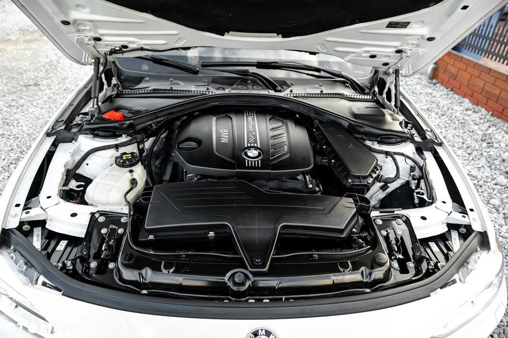 BMW Seria 3 320d xDrive M Sport - 40