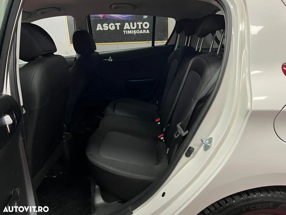 Hyundai i20 - 12