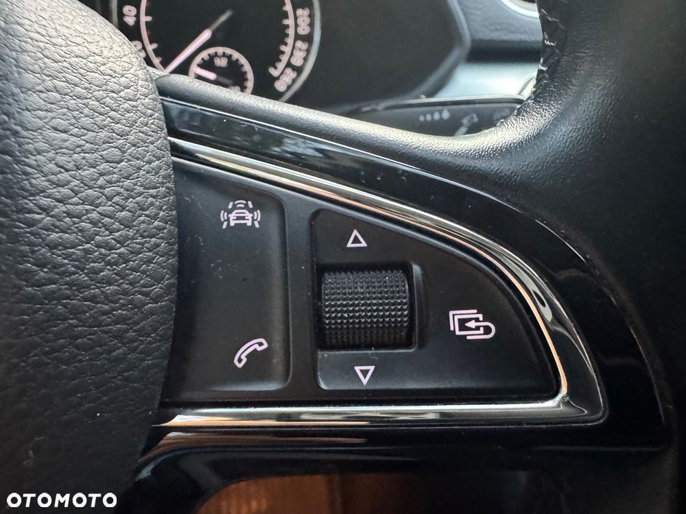 Skoda Superb 1.8 TSI Ambition - 25