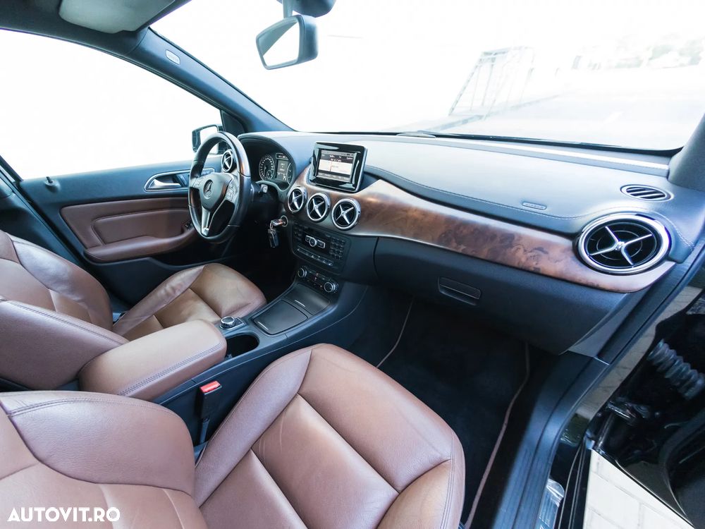 Mercedes-Benz B 180 7G-DCT - 5