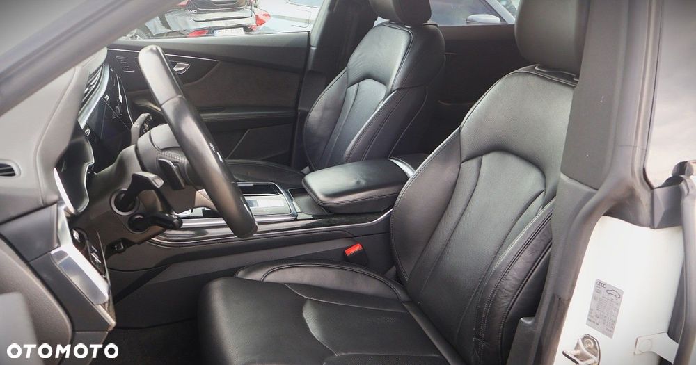 Audi Q8 - 13