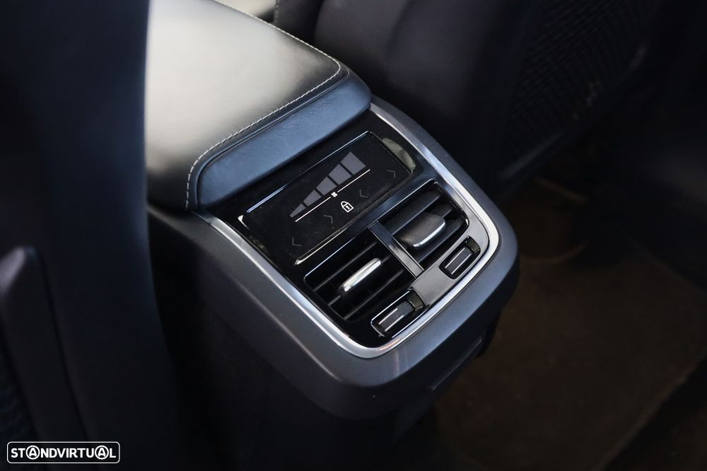 Volvo XC 60 2.0 D5 Inscription AWD - 18