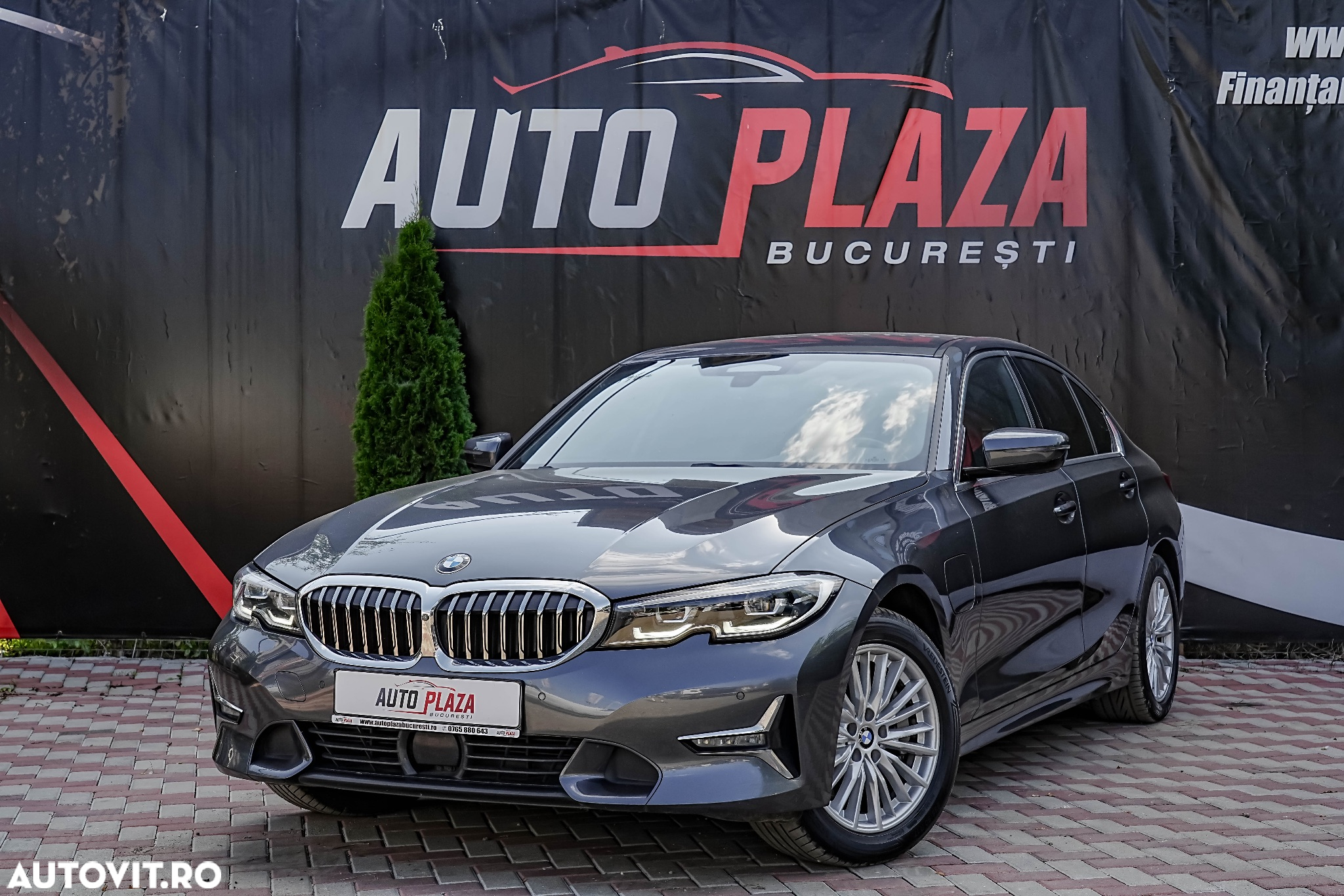 BMW Seria 3 330e Aut. Luxury Line - 7