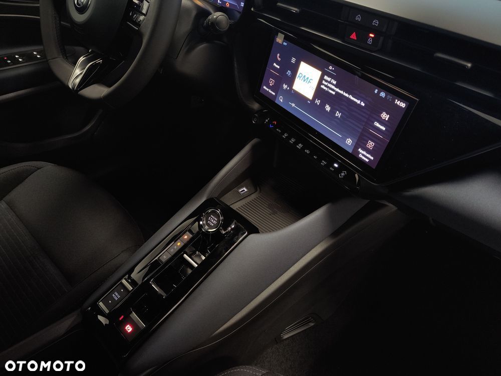 Alfa Romeo Junior 1.2 mHEV Ibrida eDCT - 12