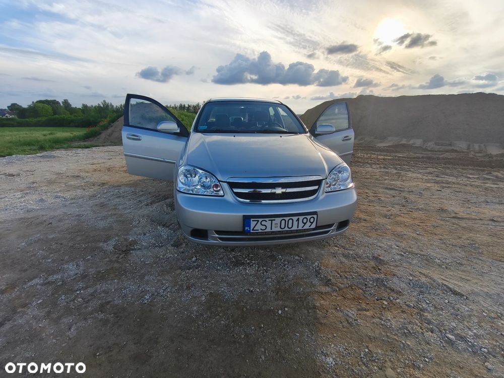 Chevrolet Lacetti 1.4 SE / Star - 4