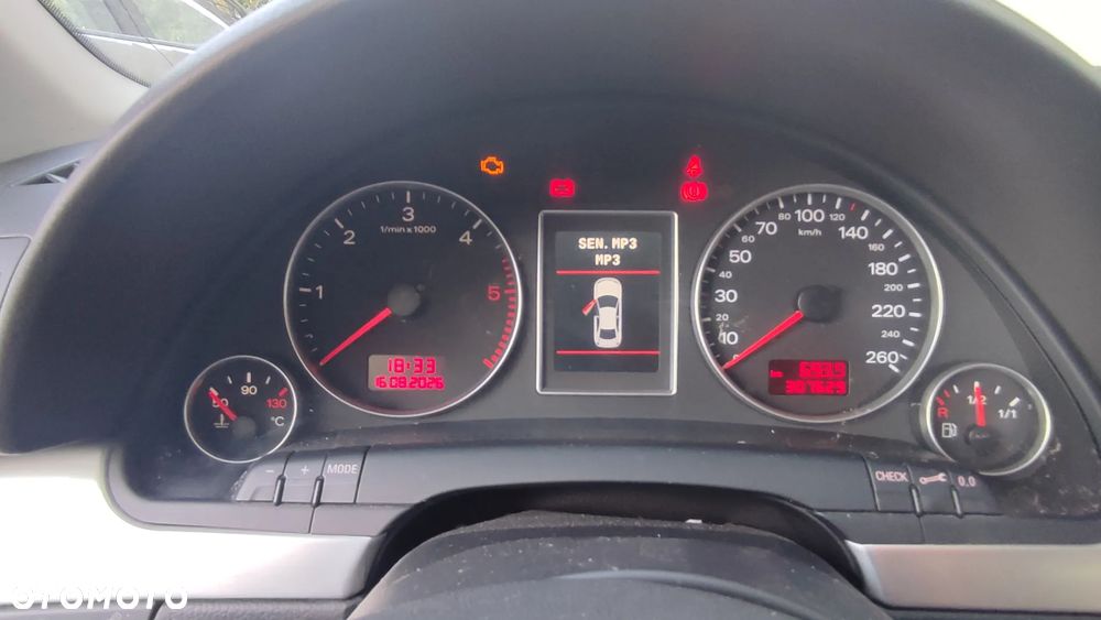 Audi A4 Avant 2.0 TDI Quattro - 8