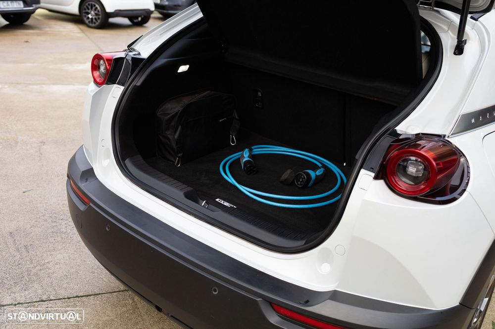 Mazda MX-30 e-SKYACTIV FIRST EDITION - 33