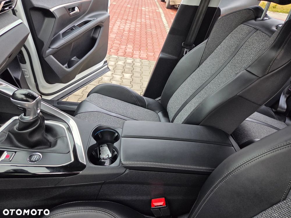 Peugeot 3008 1.5 BlueHDi Road Trip S&S - 27