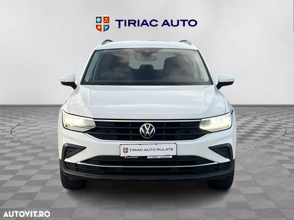 Volkswagen Tiguan - 9
