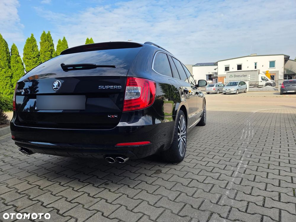 Skoda Superb Combi 3.6 V6 4x4 DSG L&K - 5